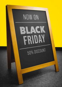 【PS样机】4款黑色星期五购物狂欢节纸袋包装袋展板PS模型样机 Black Friday Mockup-设计师网